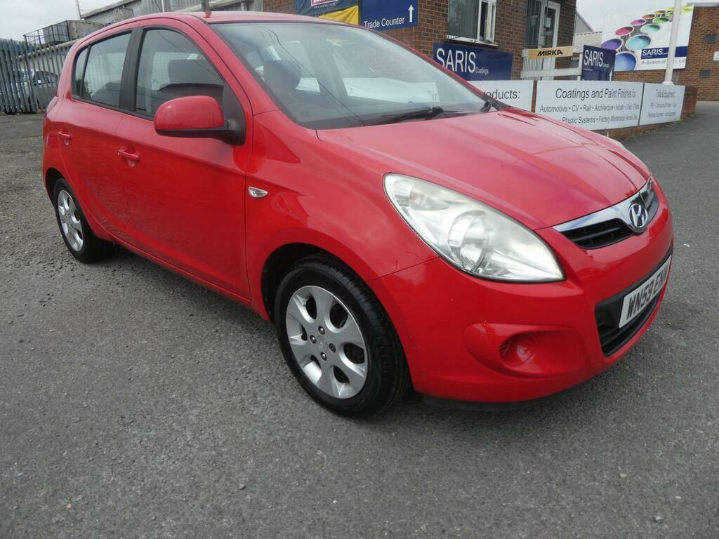 Hyundai I20 Hatchback Black #3
