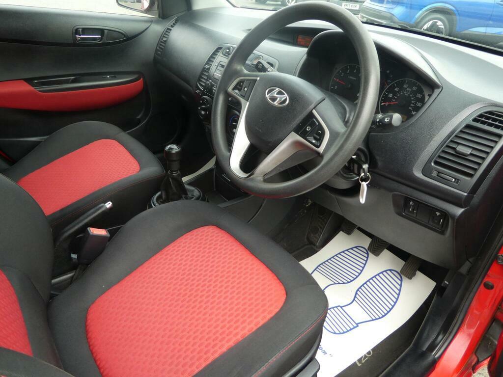 Hyundai I20 Hatchback Black #5