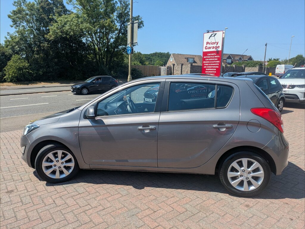 Hyundai I20 1.2 Active Hatchback Euro 5 85 Grey #4