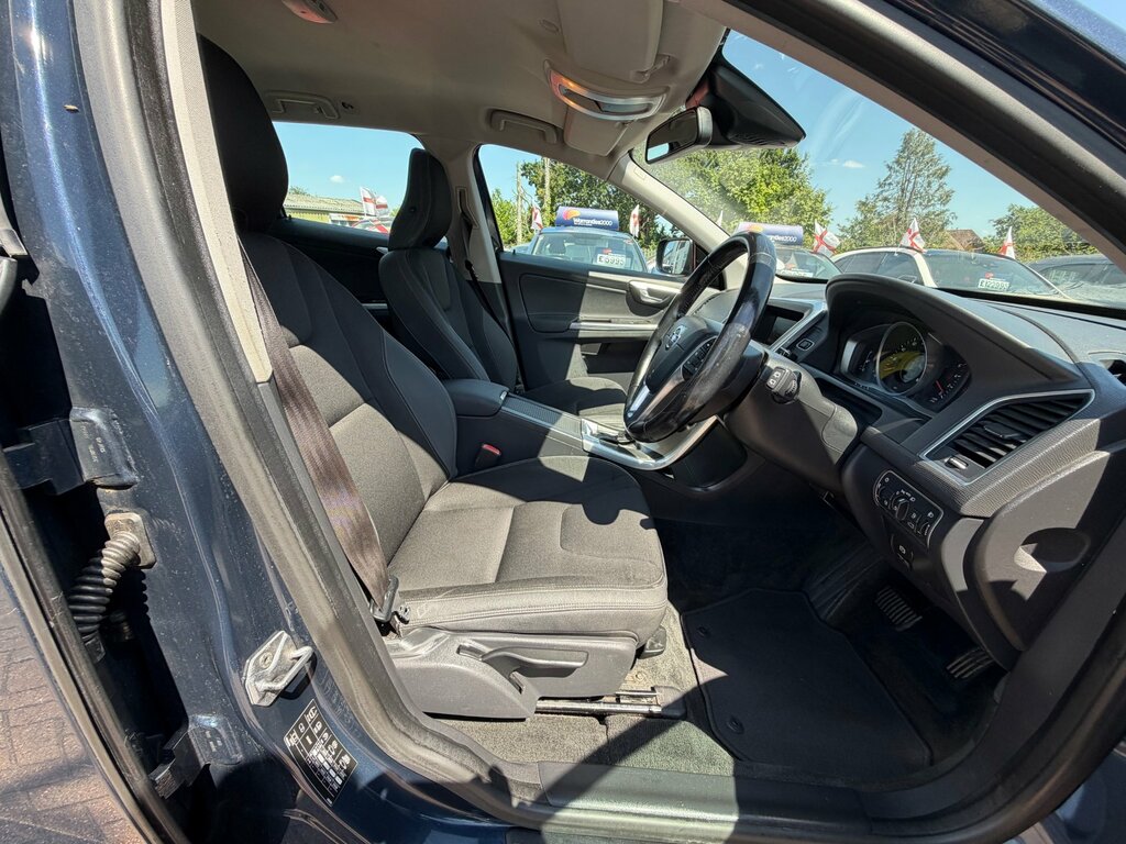 Volvo XC60 Suv Blue #11