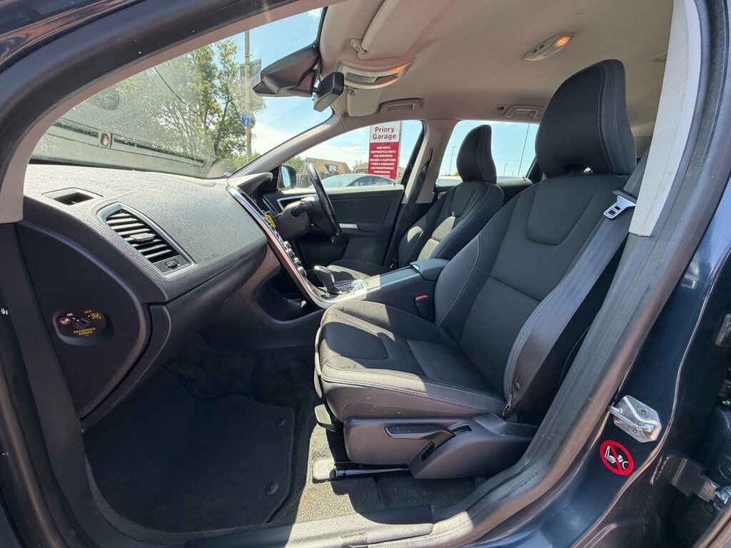 Volvo XC60 Suv Blue #16
