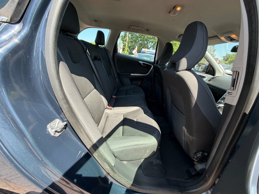 Volvo XC60 Suv Blue #12