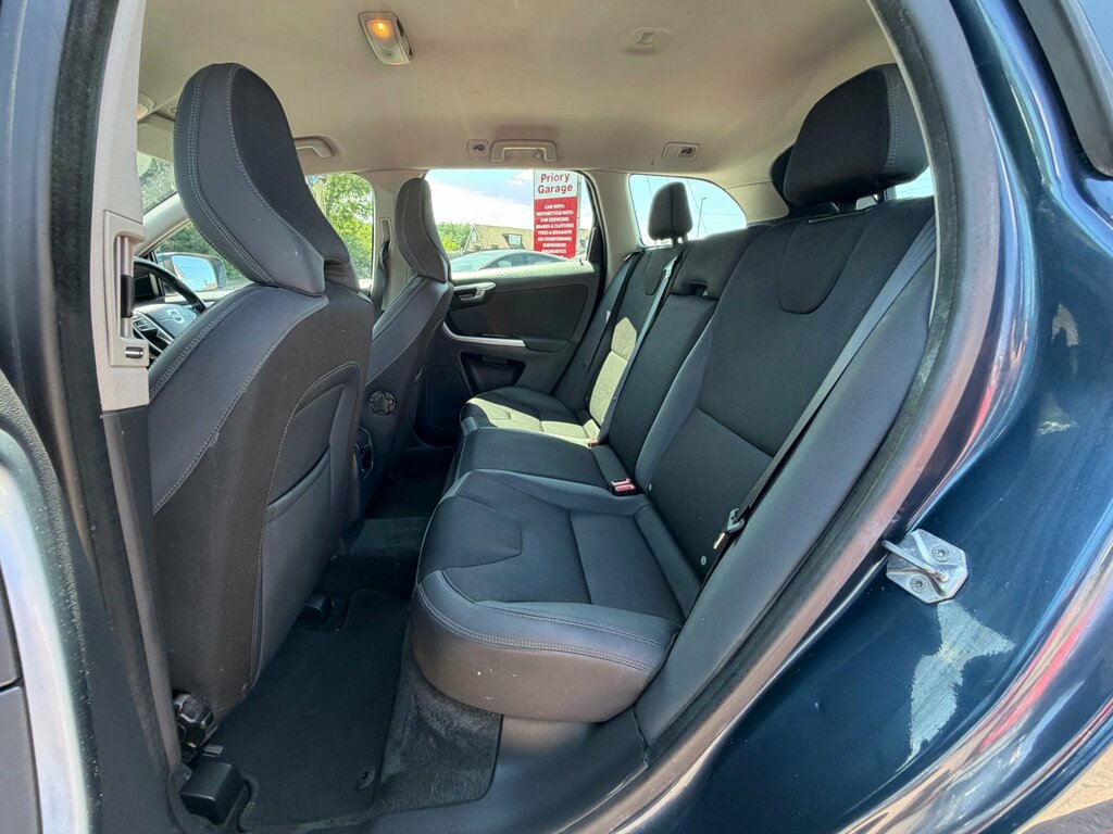 Volvo XC60 Suv Blue #15