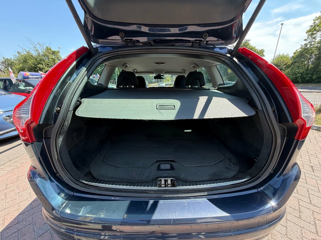 Volvo XC60 Suv Blue #13
