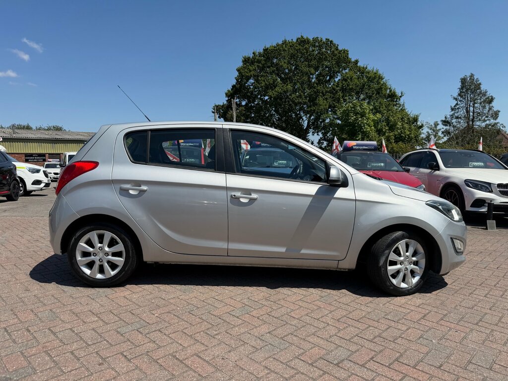 Hyundai I20 Hatchback Silver #8