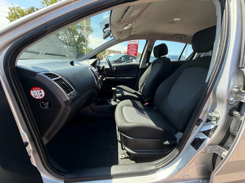 Hyundai I20 Hatchback Silver #15