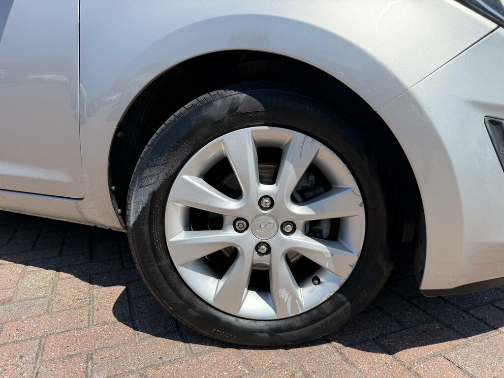 Hyundai I20 Hatchback Silver #9