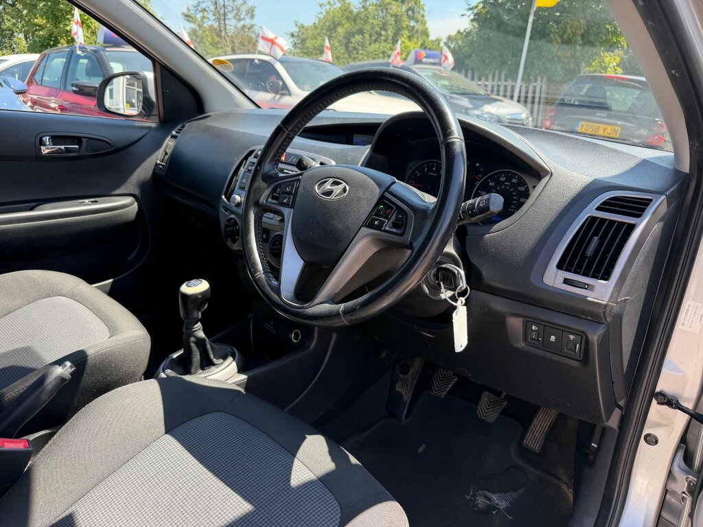 Hyundai I20 Hatchback Silver #10