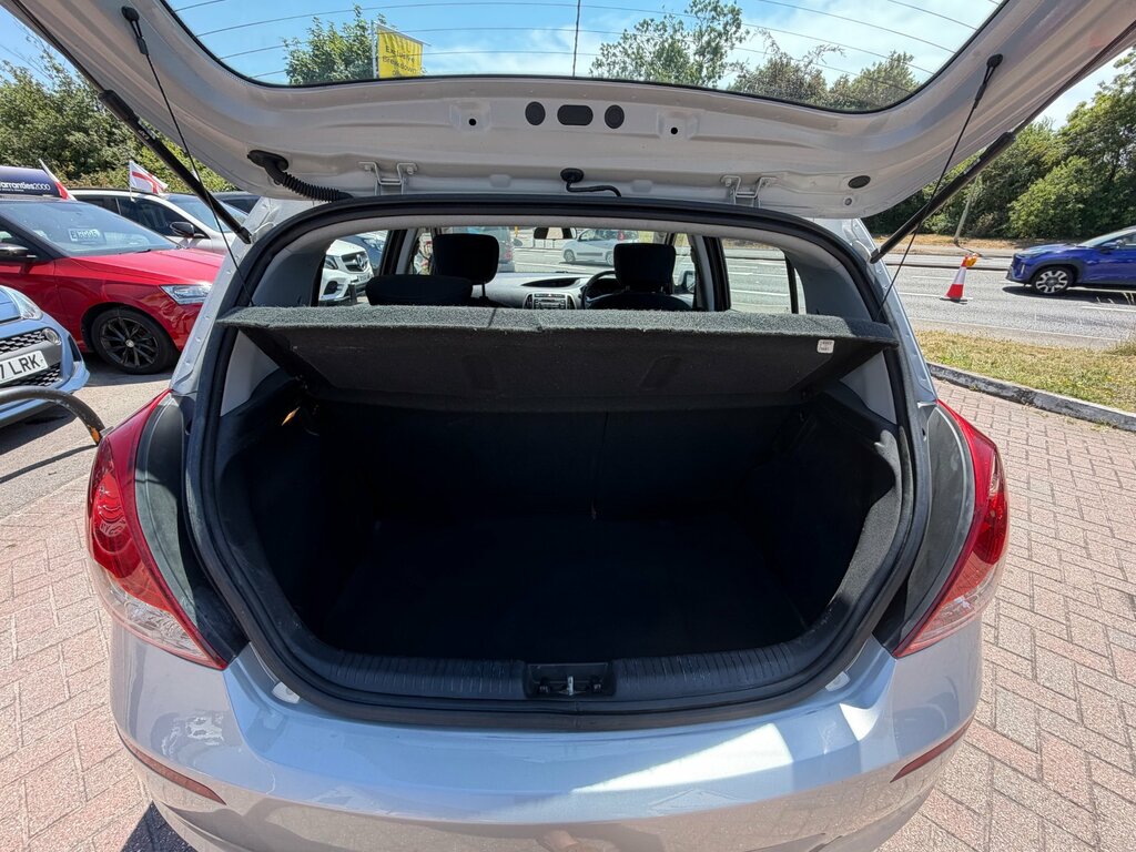 Hyundai I20 Hatchback Silver #13