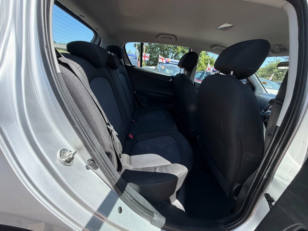 Hyundai I20 Hatchback Silver #12