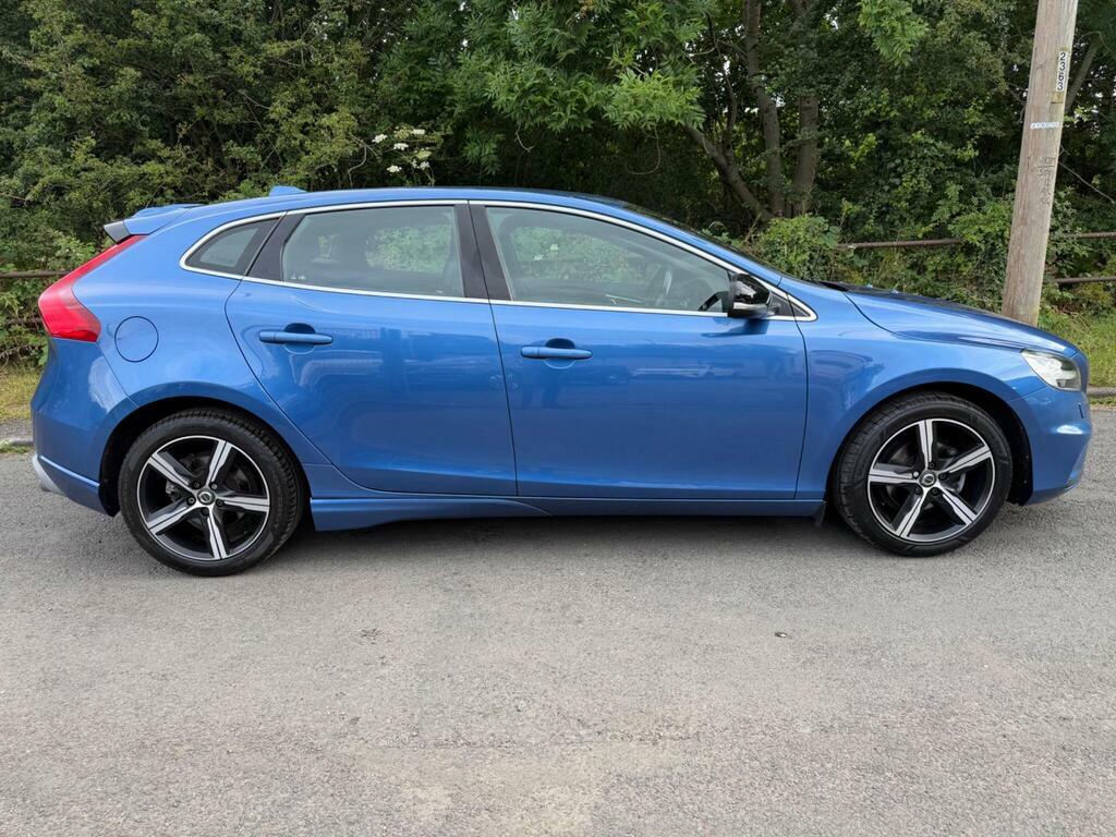 Volvo V40 2.0 D2 R-design Euro 6 S S Blue #2