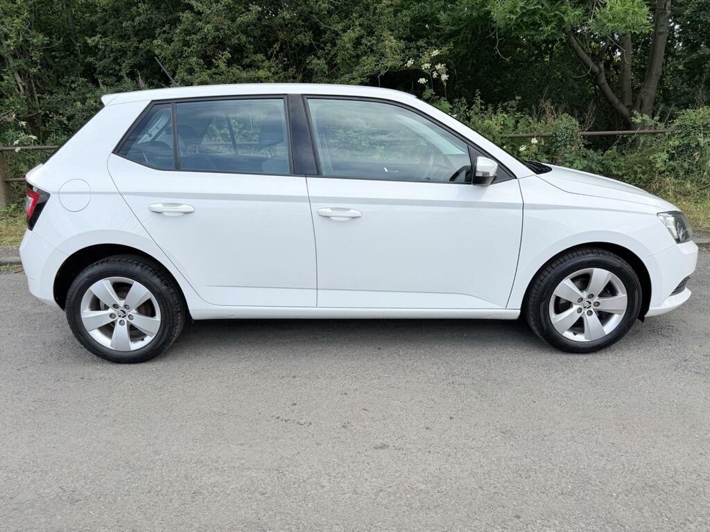 Skoda Fabia 1.0 Se Euro 6 S S White #2