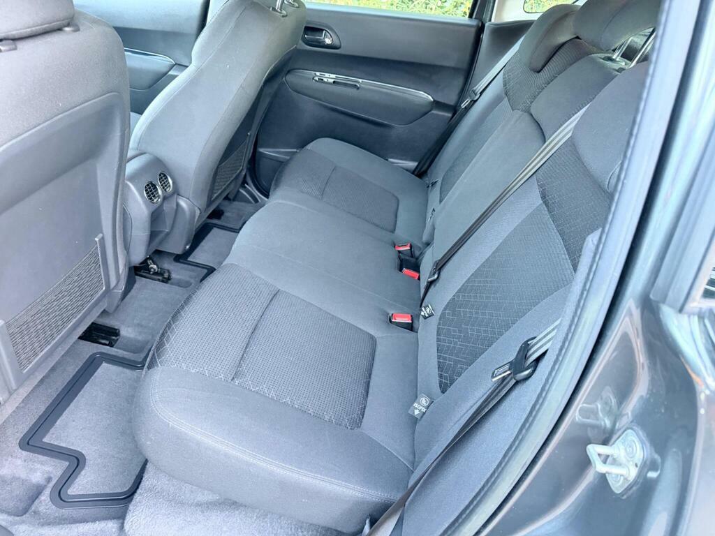 Peugeot 3008 Blue Hdi Ss Allure Black #21