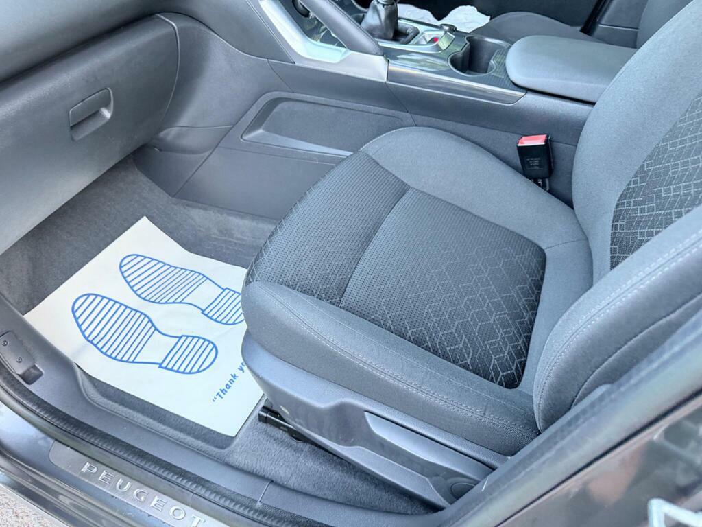 Peugeot 3008 Blue Hdi Ss Allure Black #20