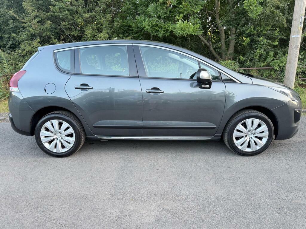 Peugeot 3008 Blue Hdi Ss Allure Black #2