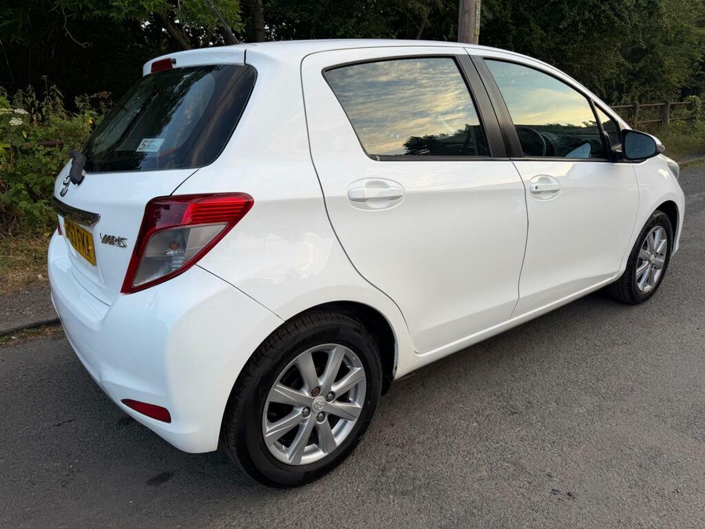 Toyota Yaris 1.33 Dual Vvt-i Tr Euro 5 SP63FKA White #3