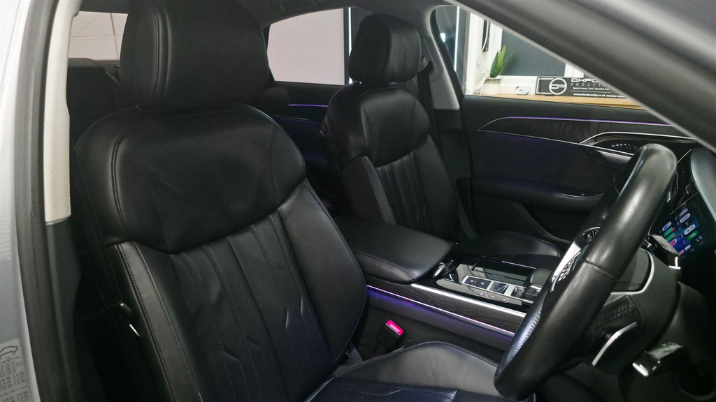 Audi A8 3.0 Tdi Quattro Sport Executive 254 Bhp Black #20