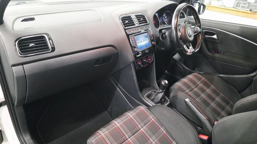 Volkswagen Polo 1.0 Bluemotion Tech Beats Euro 6 Ss 2016 White #31