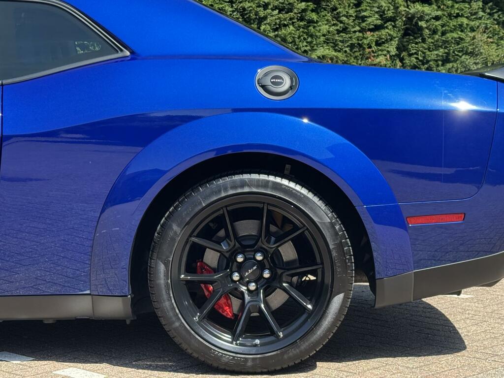 Dodge Challenger Srt Hellcat #45