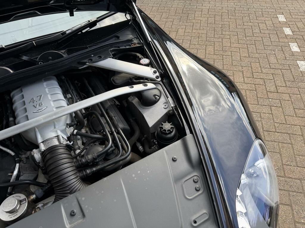 Aston Martin Vantage  Silver #76