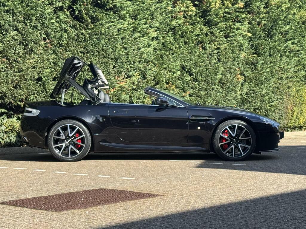 Aston Martin Vantage  Silver #60