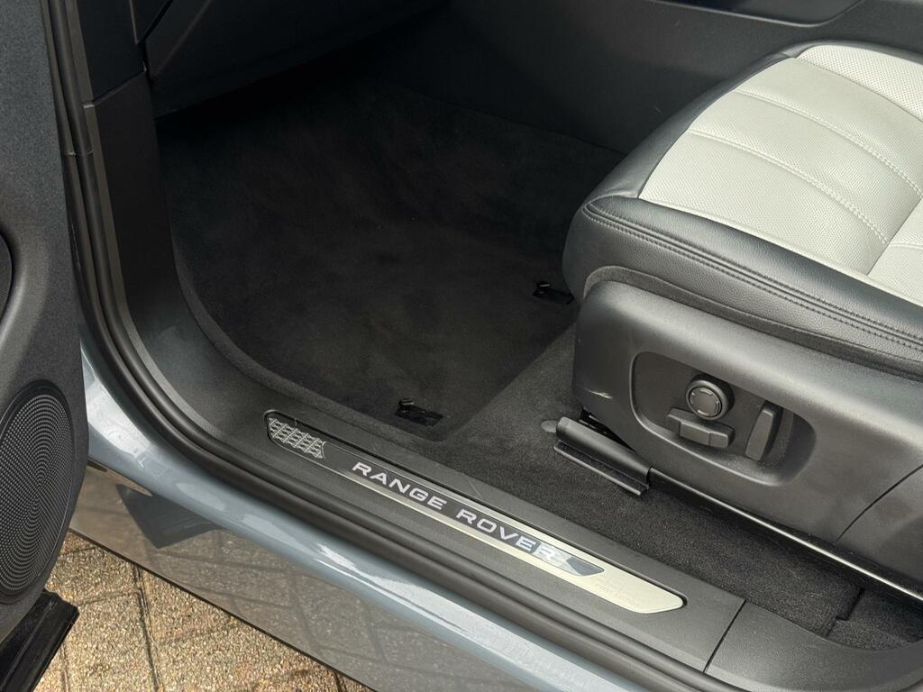 Land Rover Range Rover Evoque 1.5 P300e 12.2Kwh Edition Suv Plug In H Grey #43
