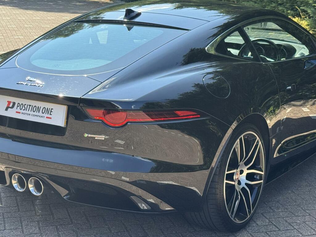 Jaguar F-Type P575 R 75 Blue #27
