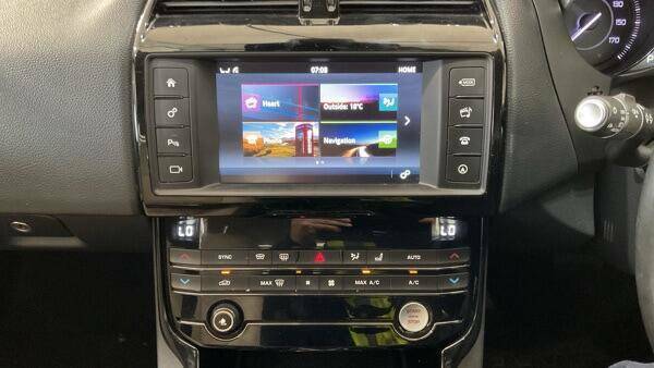 Jaguar XE 2.0 Prestige Grey #13