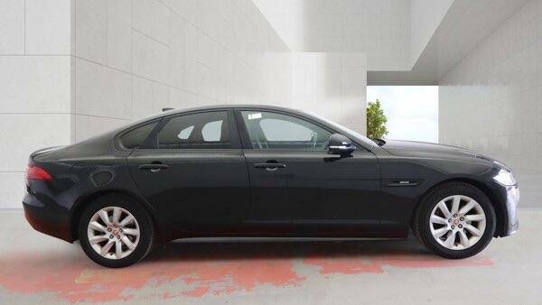 Jaguar XF 2.0 Portfolio Red #7
