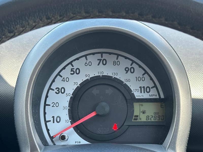 Toyota Aygo Hatchback White #14