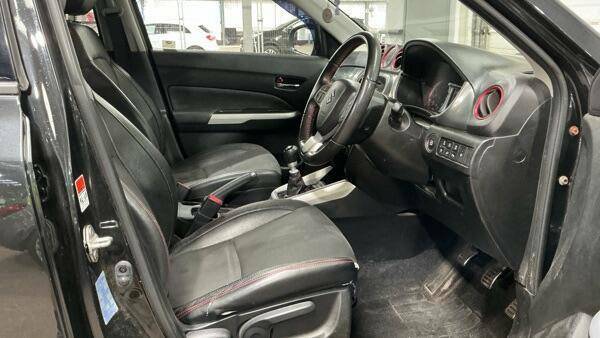 Suzuki Vitara 1.6 Sz5 Euro 6 Ss Silver #9