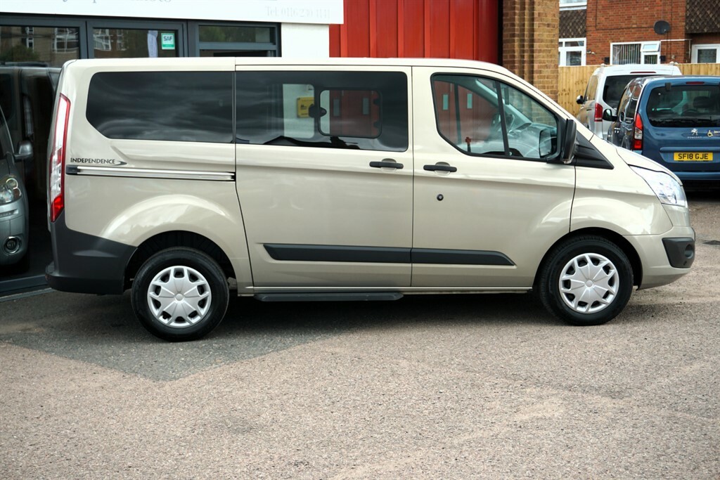 Ford Tourneo Custom Tourneo Custom 2.0 Tdci 130Ps Low Roof 8 Seater Ti Black #18