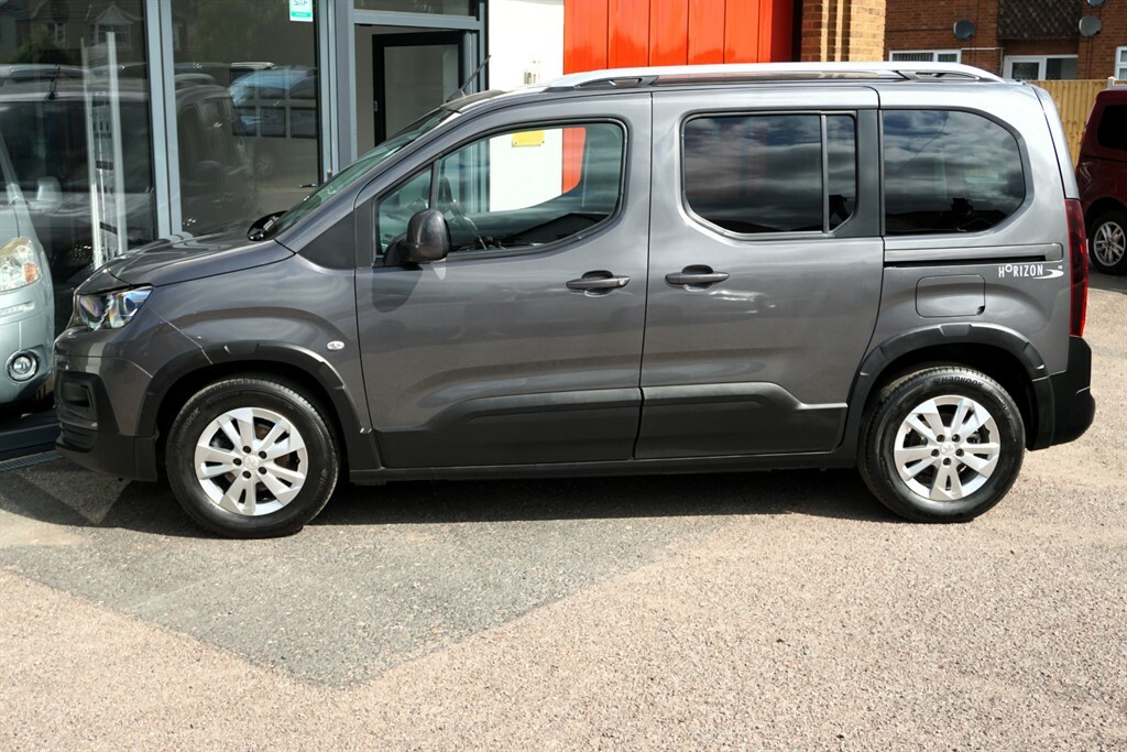Peugeot Rifter 1.5L Allure Brown #17