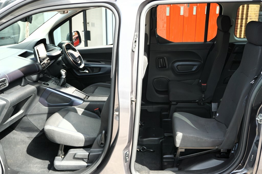 Peugeot Rifter 1.5L Allure Brown #12