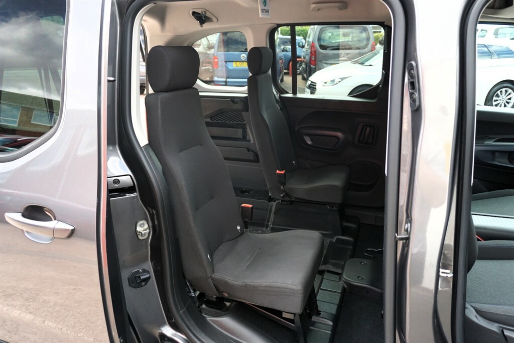 Peugeot Rifter 1.5L Allure Brown #10