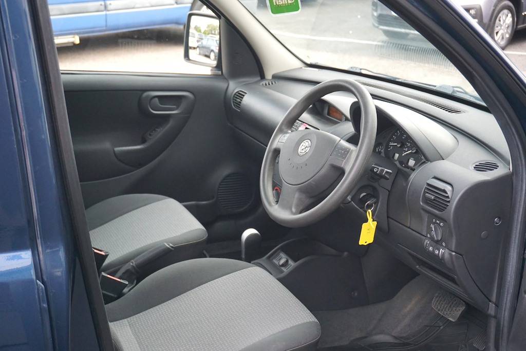 Vauxhall Combo Tour Tour Essentia Cdti, Disabled, Wheelchai NV12GJZ #6