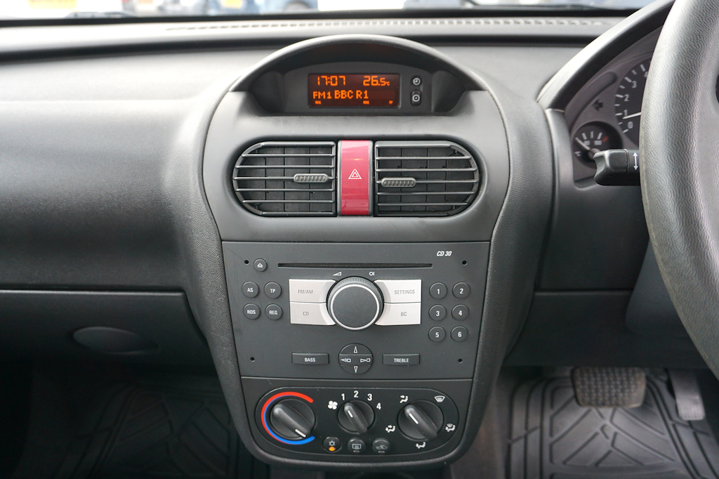 Vauxhall Combo Tour Combo Tour Essential Black #8