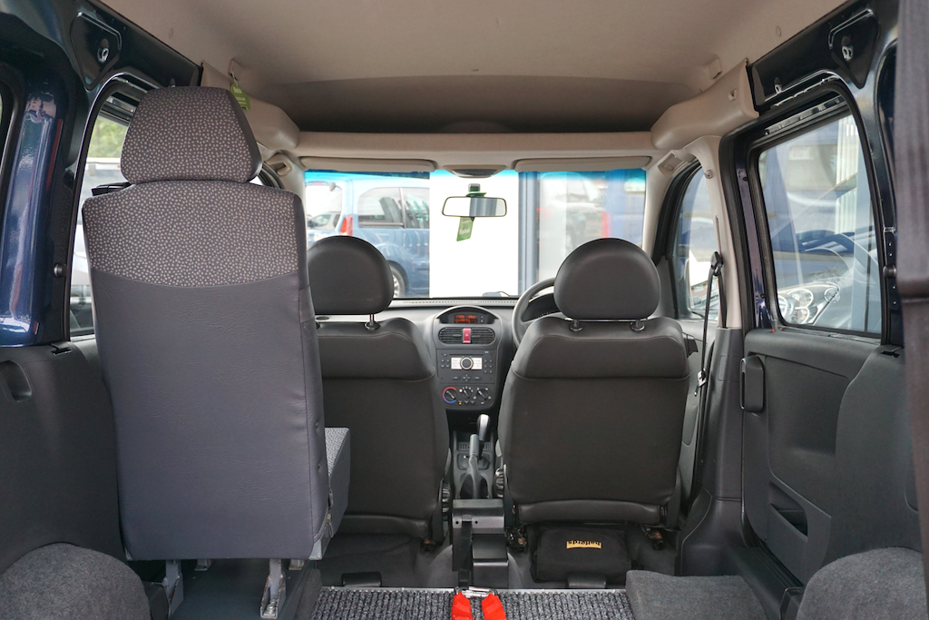 Vauxhall Combo Tour Tour Essentia Cdti, Disabled, Wheelchai NV12GJZ #4
