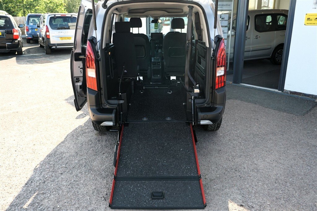 Peugeot Rifter Bluehdi Allure, Disabled, Wheelchair Accessible Ve #3