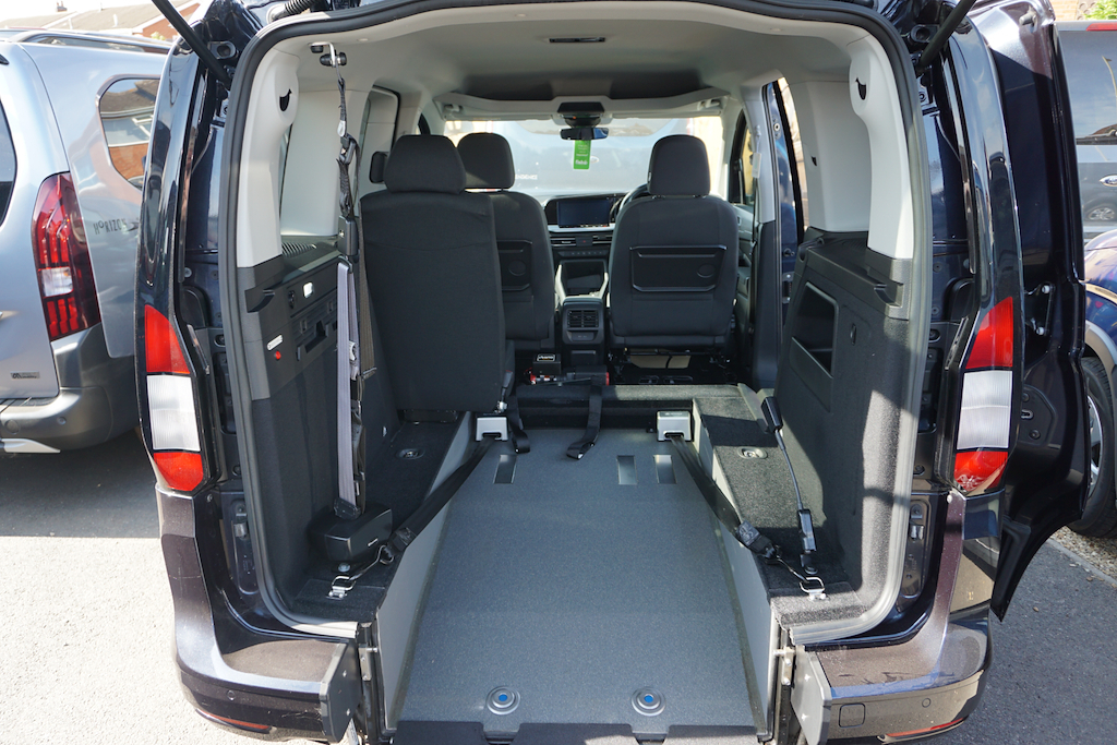Ford Tourneo Connect Titanium Ecoblue, Disabled, Wheelchair #3
