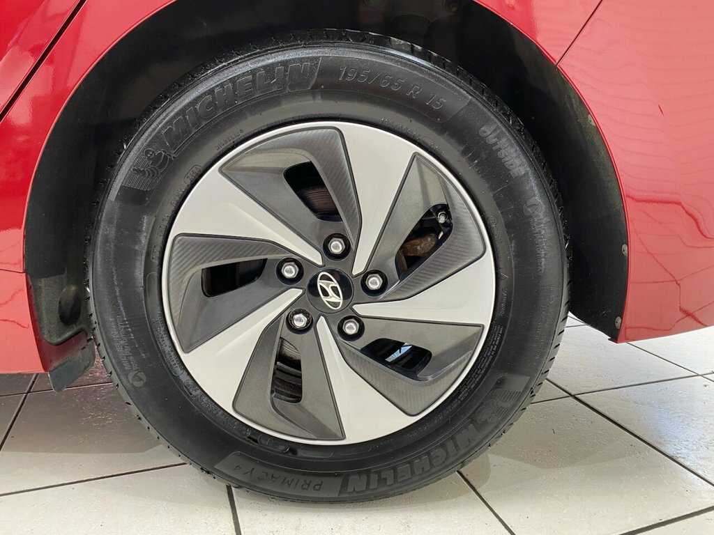 Hyundai Ioniq 1.6 Se Mhev 140 Bhp Black #59