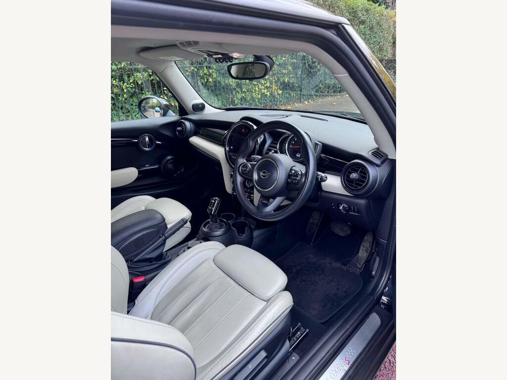 Mini Hatch 2.0 Cooper S Steptronic Euro 6 S S LS18ZPD Black #4