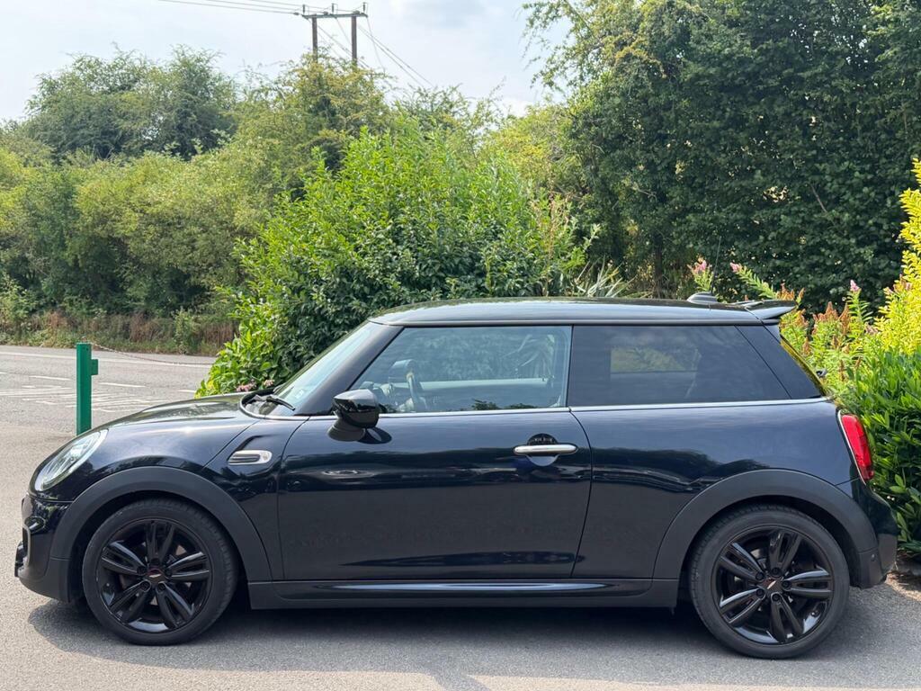 Mini Hatch 1.5 Cooper Sport Steptronic Euro 6 S S YG70JVE Black #2