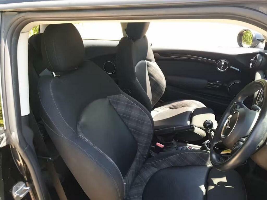 Mini Hatch 1.5 Cooper Euro 6 S S Black #4