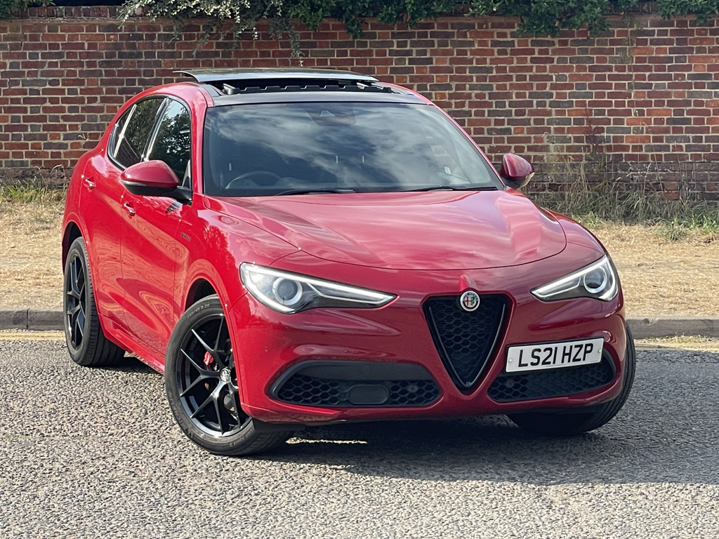 Alfa Romeo Stelvio 2.0 Turbo 280 Veloce Red