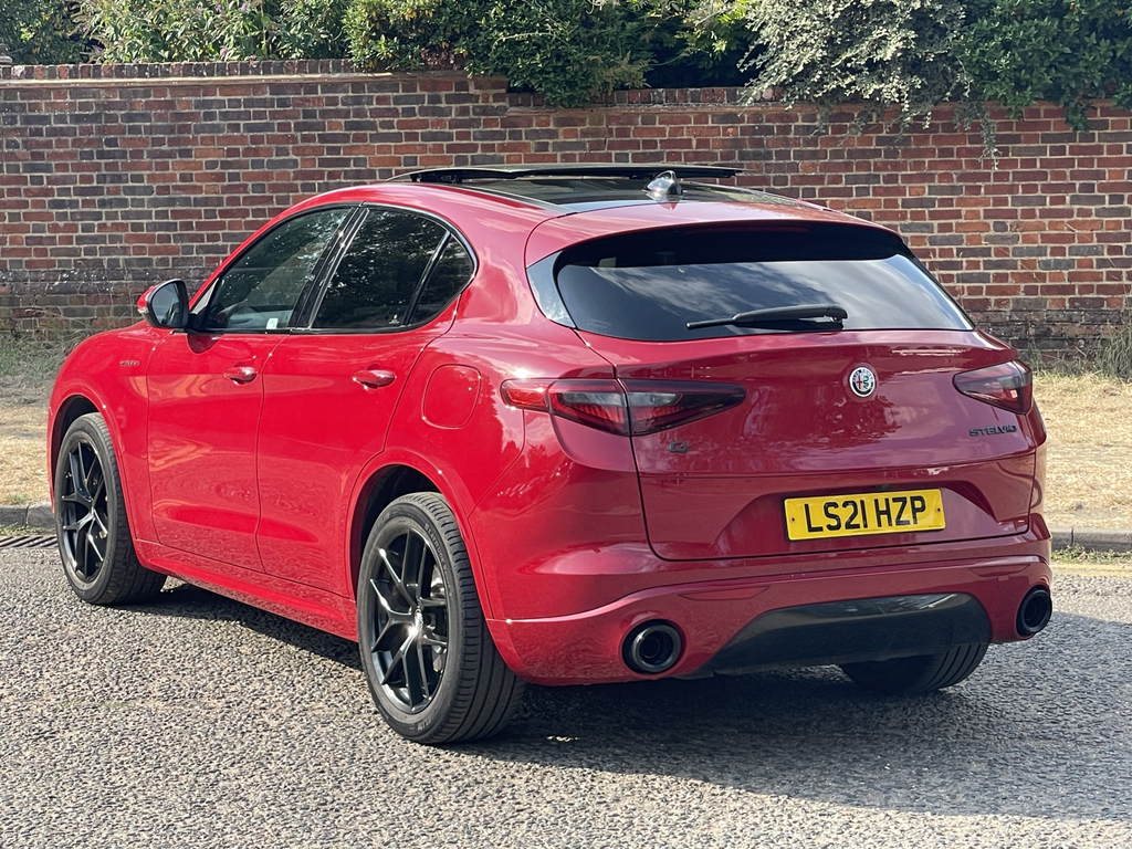 Alfa Romeo Stelvio 2.0 Turbo 280 Veloce Red #5