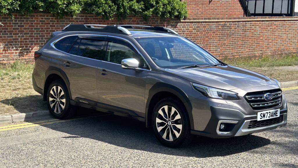 Subaru Outback 2.5I Touring Lineartronic Gold