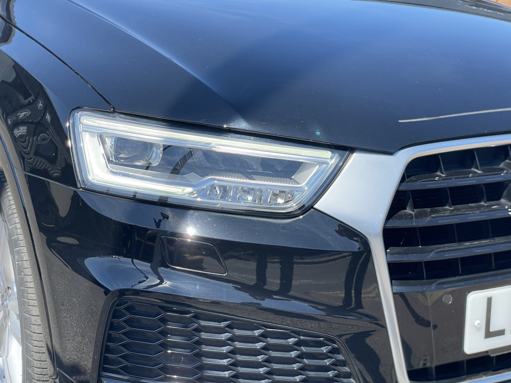 Audi Q3 1.4T Fsi S Line Edition Black #6