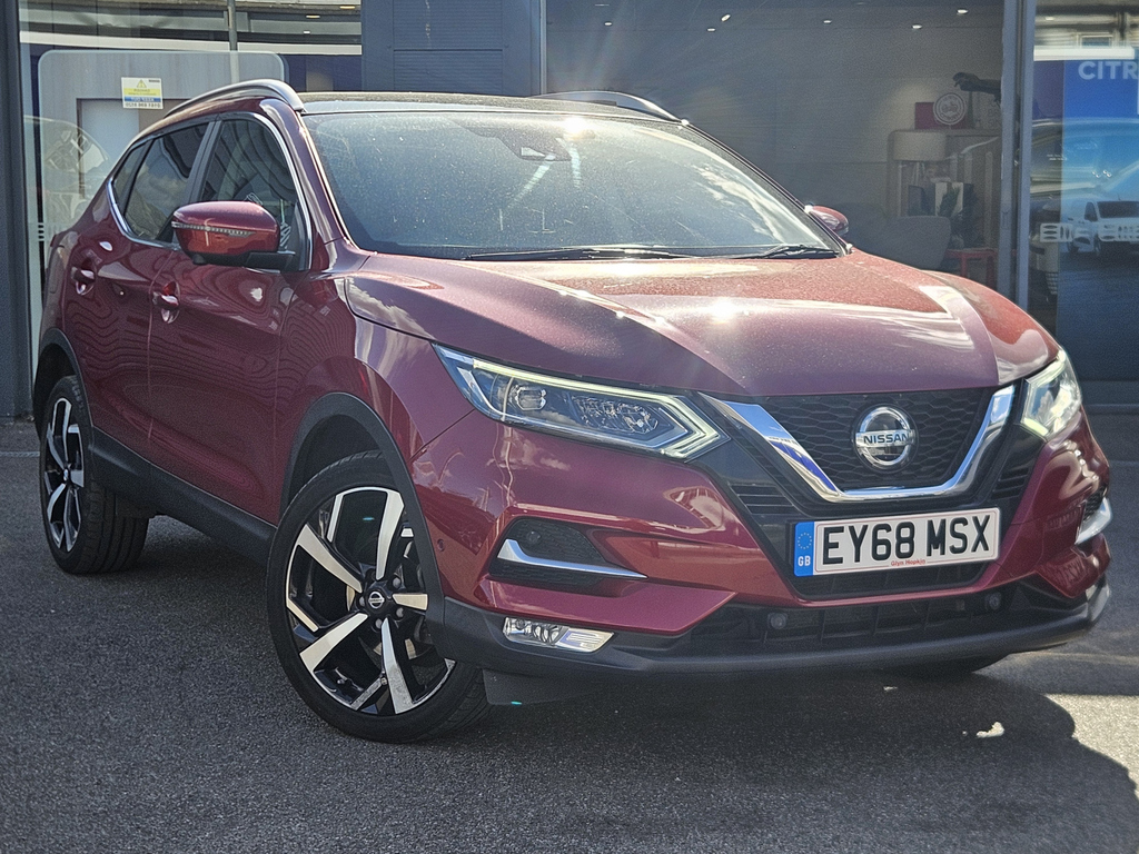 Nissan Qashqai 1.2 Dig-t Tekna Red