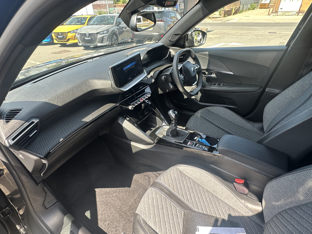 Peugeot 2008 1.2 Puretech 130 Allure KV25JYZ Black #5